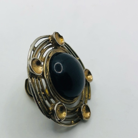 Unique ring - Picture 4 of 7